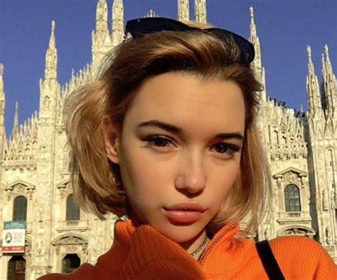 Sarah Snyder .